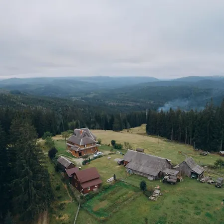 на горі Lodge Vorokhta